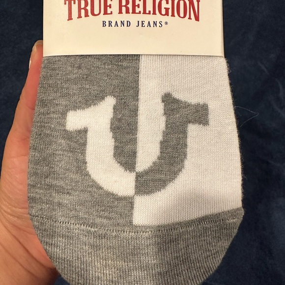 True Religion - Picture 3 of 6